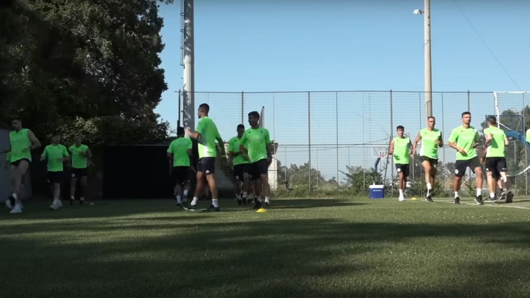 &Delta;&iota;&pi;&lambda;ή &pi;&rho;&omicron;&pi;ό&nu;&eta;&sigma;&eta; &mu;&epsilon; &mu;&pi;ό&lambda;&iota;&kappa;&omicron; &tau;&rho;έ&xi;&iota;&mu;&omicron; &kappa;&alpha;&iota; &mu;&pi;ά&lambda;&alpha;