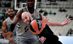 &laquo;&Omicron; &Kappa;&alpha;&lambda;ά&theta;&eta;&sigmaf; &phi;&lambda;έ&rho;&tau;&alpha;&rho;&epsilon; &mu;&epsilon; &tau;&omicron; &rho;&epsilon;&kappa;ό&rho; &sigma;&tau;&iota;&sigmaf; &alpha;&sigma;ί&sigma;&tau;, &xi;&alpha;&nu;ά&raquo; (vid)