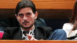 &Delta;&upsilon;&sigma;&alpha;&rho;έ&sigma;&kappa;&epsilon;&iota;&alpha; &alpha;&pi;ό &Gamma;&iota;&alpha;&nu;&nu;&alpha;&kappa;ό&pi;&omicron;&upsilon;&lambda;&omicron; &gamma;&iota;&alpha; &Alpha;&lambda;&alpha;&phi;&omicron;ύ&zeta;&omicron;
