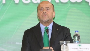 &Xi;&epsilon;&kappa;&iota;&nu;&omicron;ύ&nu; &omicron;&iota; &epsilon;&pi;&alpha;&phi;έ&sigmaf; &mu;&epsilon; &tau;&omicron;&upsilon;&sigmaf; &pi;&iota;&sigma;&tau;&omega;&tau;έ&sigmaf;