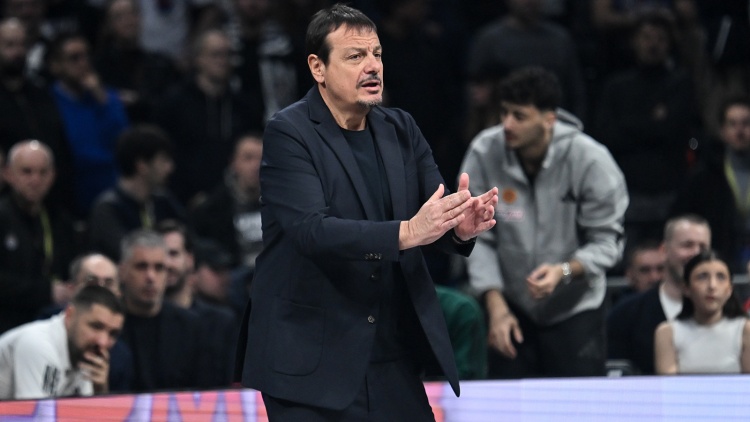 Ά&tau;&alpha;&mu;&alpha;&nu;: &laquo;&Delta;&epsilon;&nu; &alpha;&pi;&alpha;&nu;&tau;ή&sigma;&alpha;&mu;&epsilon; &sigma;&tau;&omicron; physicality &tau;&eta;&sigmaf; &Pi;&alpha;&rho;&tau;ί&zeta;&alpha;&nu; - Ό&lambda;&epsilon;&sigmaf; &omicron;&iota; &omicron;&mu;ά&delta;&epsilon;&sigmaf; έ&chi;&omicron;&upsilon;&nu; &sigma;&kappa;&alpha;&mu;&pi;&alpha;&nu;&epsilon;&beta;ά&sigma;&mu;&alpha;&tau;&alpha;&raquo;