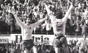 &Eta; &mu;&epsilon;&gamma;ά&lambda;&eta; &alpha;&nu;&alpha;&tau;&rho;&omicron;&pi;ή &pi;&rho;&omicron;&sigmaf; &tau;&omicron; &Gamma;&omicron;&upsilon;έ&mu;&pi;&lambda;&epsilon;ϊ  (vids)