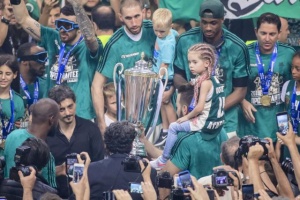 &Pi;&rho;&epsilon;&mu;&iota;έ&rho;&alpha; &mu;&epsilon; Ή&phi;&alpha;&iota;&sigma;&tau;&omicron;, &tau;&eta;&nu; 6&eta; &alpha;&gamma;&omega;&nu;&iota;&sigma;&tau;&iota;&kappa;ή &tau;&omicron; &pi;&rho;ώ&tau;&omicron; &nu;&tau;έ&rho;&mu;&pi;&iota; &sigma;&tau;&omicron; &Omicron;&Alpha;&Kappa;&Alpha;
