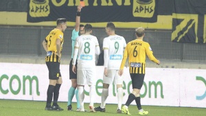 &Pi;&alpha;ί&zeta;&epsilon;&iota; &mu;&epsilon; &Omicron;&Phi;&Eta; &omicron; &Mu;&alpha;&kappa;έ&nu;&tau;&alpha;