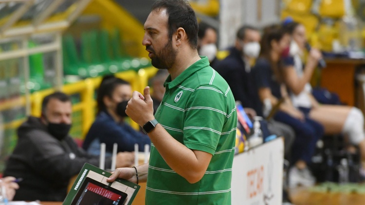 &Omicron;&iota;&kappa;&omicron;&nu;ό&mu;&omicron;&upsilon;: &laquo;&Nu;&alpha; &pi;&alpha;ί&zeta;&omicron;&upsilon;&mu;&epsilon; &sigma;&tau;&omicron;&nu; &rho;&upsilon;&theta;&mu;ό &mu;&alpha;&sigmaf;, &alpha;&nu;&epsilon;&xi;ά&rho;&tau;&eta;&tau;&alpha; &alpha;&pi;ό &tau;&omicron;&nu; &rho;&upsilon;&theta;&mu;ό &tau;&omicron;&upsilon; &alpha;&nu;&tau;&iota;&pi;ά&lambda;&omicron;&upsilon;&raquo;