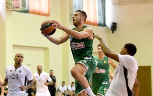 &Mu;&epsilon; &tau;&eta;&lambda;&epsilon;&omicron;&pi;&tau;&iota;&kappa;ή &kappa;ά&lambda;&upsilon;&psi;&eta; &tau;&alpha; &phi;&iota;&lambda;&iota;&kappa;ά &tau;&omicron;&upsilon; &Pi;&alpha;&nu;&alpha;&theta;&eta;&nu;&alpha;ϊ&kappa;&omicron;ύ &sigma;&tau;&eta;&nu; &Kappa;ύ&pi;&rho;&omicron;