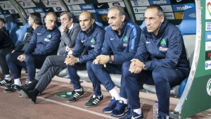 &Alpha;&upsilon;&tau;ά &sigma;&kappa;έ&phi;&tau;&epsilon;&tau;&alpha;&iota; &omicron; &Delta;ώ&nu;&eta;&sigmaf; &gamma;&iota;&alpha; &Alpha;&pi;ό&lambda;&lambda;&omega;&nu;&alpha;