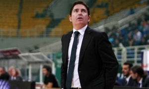 &Pi;&alpha;&sigma;&kappa;&omicron;&upsilon;ά&lambda;: &laquo;&Kappa;&omicron;&iota;&tau;ά&mu;&epsilon; &tau;&alpha; &epsilon;&pi;ό&mu;&epsilon;&nu;&alpha; &pi;&alpha;&iota;&chi;&nu;ί&delta;&iota;&alpha;, &epsilon;ί&mu;&alpha;&iota; &upsilon;&pi;&epsilon;ύ&theta;&upsilon;&nu;&omicron;&sigmaf; &gamma;&iota;&alpha; &tau;&eta;&nu; ή&tau;&tau;&alpha;&raquo;