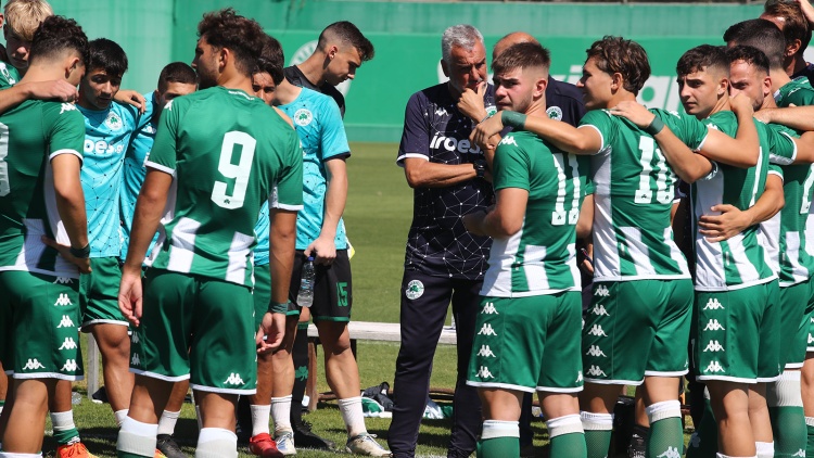 &Mu;&epsilon; &pi;&alpha;ί&kappa;&tau;&epsilon;&sigmaf; &alpha;&pi;ό &tau;&eta;&nu; &Beta;' &omicron;&mu;ά&delta;&alpha; &kappa;&alpha;&iota; &tau;&eta;&nu; &Kappa;19 &eta; &pi;&rho;&omicron;&pi;ό&nu;&eta;&sigma;&eta; &tau;&omicron;&upsilon; &Pi;&alpha;&nu;&alpha;&theta;&eta;&nu;&alpha;ϊ&kappa;&omicron;ύ