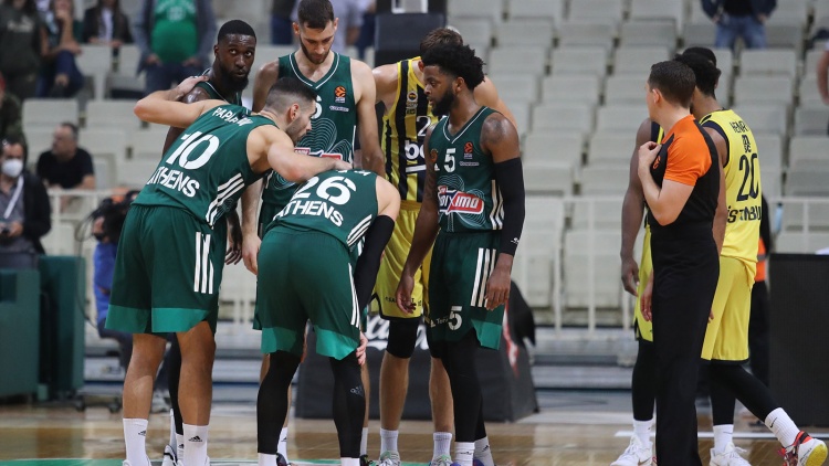 &Eta; &pi;&alpha;&rho;&alpha;&kappa;ά&mu;&epsilon;&rho;&alpha; &tau;&eta;&sigmaf; &nu;ί&kappa;&eta;&sigmaf; &tau;&omicron;&upsilon; &Pi;&alpha;&nu;&alpha;&theta;&eta;&nu;&alpha;ϊ&kappa;&omicron;ύ &kappa;ό&nu;&tau;&rho;&alpha; &sigma;&tau;&eta; &Phi;&epsilon;&nu;έ&rho; (vid)