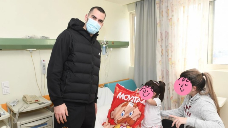 &Eta; &Kappa;&Alpha;&Epsilon; &Pi;&alpha;&nu;&alpha;&theta;&eta;&nu;&alpha;ϊ&kappa;ό&sigmaf; &epsilon;&pi;&iota;&sigma;&kappa;έ&phi;&tau;&eta;&kappa;&epsilon; &tau;&omicron; &laquo;&Mu;&eta;&tau;έ&rho;&alpha;&raquo; (pics)