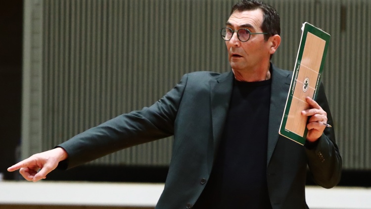 &Delta;. &Alpha;&nu;&delta;&rho;&epsilon;ό&pi;&omicron;&upsilon;&lambda;&omicron;&sigmaf;: &laquo;&Tau;&omicron; &pi;&lambda;&epsilon;&omicron;&nu;έ&kappa;&tau;&eta;&mu;&alpha; έ&delta;&rho;&alpha;&sigmaf; &kappa;ά&pi;&omicron;&iota;&epsilon;&sigmaf; &phi;&omicron;&rho;έ&sigmaf; &sigma;&eta;&mu;&alpha;ί&nu;&epsilon;&iota; &kappa;ά&tau;&iota; &kappa;&alpha;&iota; ά&lambda;&lambda;&epsilon;&sigmaf; ό&chi;&iota;&raquo;