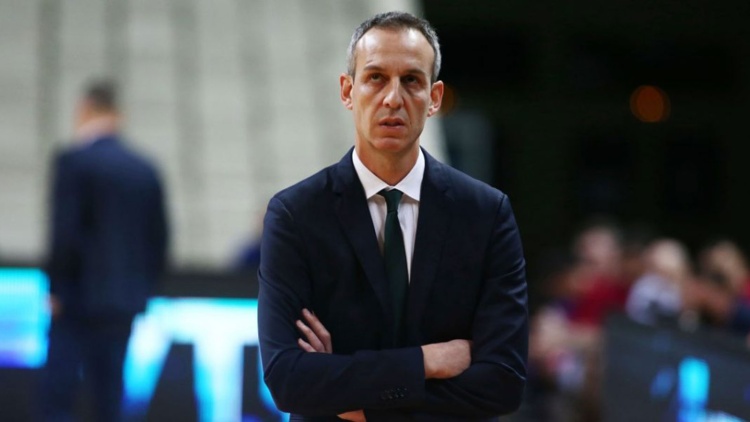 &Kappa;ά&tau;&alpha;&sigmaf;: &laquo;&Xi;&epsilon;&chi;&omega;&rho;&iota;&sigma;&tau;ή &theta;έ&sigma;&eta; &sigma;&tau;&eta;&nu; &kappa;&alpha;&rho;&delta;&iota;ά &mu;&omicron;&upsilon; &omicron; &Pi;. &Gamma;&iota;&alpha;&nu;&nu;&alpha;&kappa;ό&pi;&omicron;&upsilon;&lambda;&omicron;&sigmaf; &kappa;&alpha;&iota; &omicron; &Pi;&alpha;&nu;&alpha;&theta;&eta;&nu;&alpha;ϊ&kappa;ό&sigmaf;&raquo;