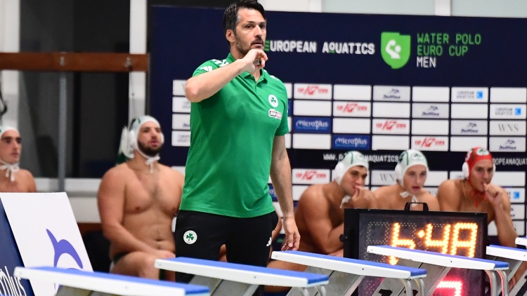 &Mu;ά&zeta;&eta;&sigmaf;: &laquo;Έ&chi;&omicron;&upsilon;&mu;&epsilon; ά&lambda;&lambda;&alpha; &tau;έ&sigma;&sigma;&epsilon;&rho;&alpha; &kappa;&rho;ί&sigma;&iota;&mu;&alpha; &omicron;&kappa;&tau;ά&lambda;&epsilon;&pi;&alpha;&raquo;