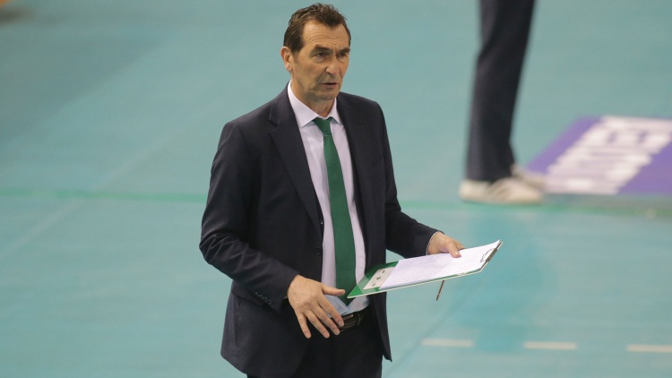 &Delta;. &Alpha;&nu;&delta;&rho;&epsilon;ό&pi;&omicron;&upsilon;&lambda;&omicron;&sigmaf;: &laquo;&Sigma;&eta;&mu;&alpha;&sigma;ί&alpha; &delta;&epsilon;&nu; έ&chi;&omicron;&upsilon;&nu; &omicron;&iota; &alpha;&pi;&omicron;&upsilon;&sigma;ί&epsilon;&sigmaf; &alpha;&lambda;&lambda;ά &tau;&omicron; &tau;&iota; &sigma;&upsilon;&mu;&beta;&alpha;ί&nu;&epsilon;&iota; &sigma;&tau;&omicron; &pi;&alpha;&iota;&chi;&nu;ί&delta;&iota;&raquo;