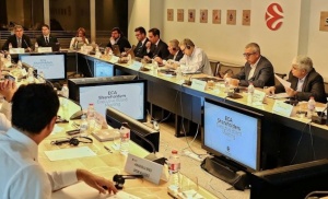 &Mu;&epsilon; &Pi;&alpha;&nu;&alpha;&theta;&eta;&nu;&alpha;ϊ&kappa;ό &eta; &nu;έ&alpha; &sigma;&epsilon;&zeta;ό&nu; &tau;&eta;&sigmaf; &Epsilon;&upsilon;&rho;&omega;&lambda;ί&gamma;&kappa;&alpha; (pic)
