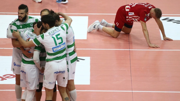 Έ&tau;&sigma;&iota; έ&phi;&tau;&alpha;&sigma;&epsilon; &omicron; &Pi;&alpha;&nu;&alpha;&theta;&eta;&nu;&alpha;ϊ&kappa;ό&sigmaf; &sigma;&tau;&omicron; &pi;&rho;&omega;&tau;ά&theta;&lambda;&eta;&mu;&alpha; (vid)