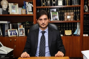 &Gamma;&iota;&alpha;&nu;&nu;&alpha;&kappa;ό&pi;&omicron;&upsilon;&lambda;&omicron;&sigmaf;: "&Tau;&eta; &Delta;&epsilon;&upsilon;&tau;έ&rho;&alpha; ό&lambda;&alpha; &sigma;&tau;&eta; &phi;ό&rho;&alpha;"