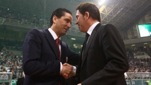 &Delta;&epsilon;&nu; &kappa;&alpha;&tau;&alpha;&gamma;&gamma;έ&lambda;&lambda;&epsilon;&iota; &tau;&iota;&sigmaf; &delta;&eta;&lambda;ώ&sigma;&epsilon;&iota;&sigmaf; &Sigma;&phi;&alpha;&iota;&rho;ό&pi;&omicron;&upsilon;&lambda;&omicron;&upsilon; &omicron; &Pi;&alpha;&nu;&alpha;&theta;&eta;&nu;&alpha;ϊ&kappa;ό&sigmaf;