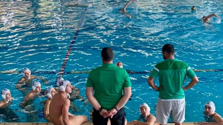 &Epsilon;ύ&kappa;&omicron;&lambda;&alpha; &tau;&omicron;&nu; &Nu;&Omicron; &Chi;ί&omicron;&upsilon; &omicron;&iota; Έ&phi;&eta;&beta;&omicron;&iota; &tau;&omicron;&upsilon; &Pi;&alpha;&nu;&alpha;&theta;&eta;&nu;&alpha;ϊ&kappa;&omicron;ύ