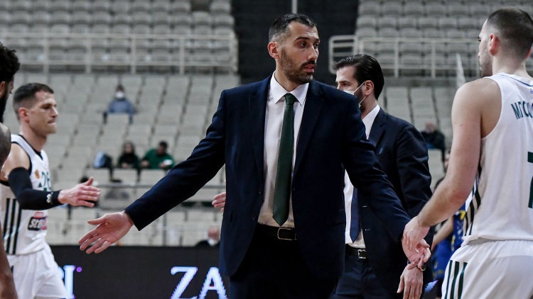 &Sigma;ί&mu;&tau;&sigma;&alpha;&kappa;: &laquo;&Tau;&iota;&mu;ή &gamma;&iota;&alpha; &epsilon;&mu;έ&nu;&alpha; &nu;&alpha; &kappa;&omicron;&omicron;&upsilon;&tau;&sigma;ά&rho;&omega; &tau;&omicron;&nu; &Pi;&alpha;&nu;&alpha;&theta;&eta;&nu;&alpha;ϊ&kappa;ό&raquo;