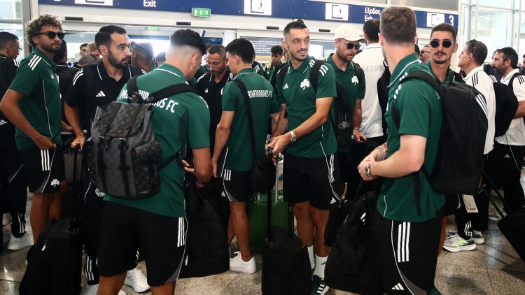 &Omicron; &Pi;&alpha;&nu;&alpha;&theta;&eta;&nu;&alpha;ϊ&kappa;ό&sigmaf; &pi;έ&tau;&alpha;&xi;&epsilon; &gamma;&iota;&alpha; &Alpha;&upsilon;&sigma;&tau;&rho;ί&alpha; (pics)