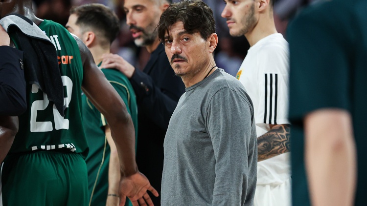 &Gamma;&iota;&alpha;&nu;&nu;&alpha;&kappa;ό&pi;&omicron;&upsilon;&lambda;&omicron;&sigmaf; &sigma;&epsilon; &Alpha;&gamma;&gamma;&epsilon;&lambda;ό&pi;&omicron;&upsilon;&lambda;&omicron;&upsilon;&sigmaf;: &laquo;&Alpha;&pi;&omicron;&delta;έ&chi;&omicron;&mu;&alpha;&iota; &tau;&eta;&nu; &kappa;&alpha;&zeta;&omicron;ύ&rho;&alpha; - &Theta;&alpha; &sigma;&alpha;&sigmaf; έ&phi;&epsilon;&rho;&nu;&alpha; &kappa;&alpha;&iota; &tau;&omicron;&nu; &Phi;&rho;&iota; &alpha;&lambda;&lambda;ά &delta;&epsilon;&nu; έ&chi;&epsilon;&iota;... &gamma;ά&tau;&alpha; &delta;&iota;&kappa;&eta;&gamma;ό&rho;&omicron;&raquo;