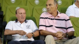 &Alpha;ύ&rho;&iota;&omicron; &sigma;&tau;&eta;&nu; &Pi;&Alpha;&Epsilon; &omicron;&iota; &pi;&alpha;&lambda;&alpha;ί&mu;&alpha;&chi;&omicron;&iota;