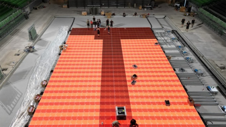 &Mu;&pi;ή&kappa;&epsilon; &tau;&omicron; GlassFloor &sigma;&tau;&omicron; &Omicron;&Alpha;&Kappa;&Alpha; (pics)