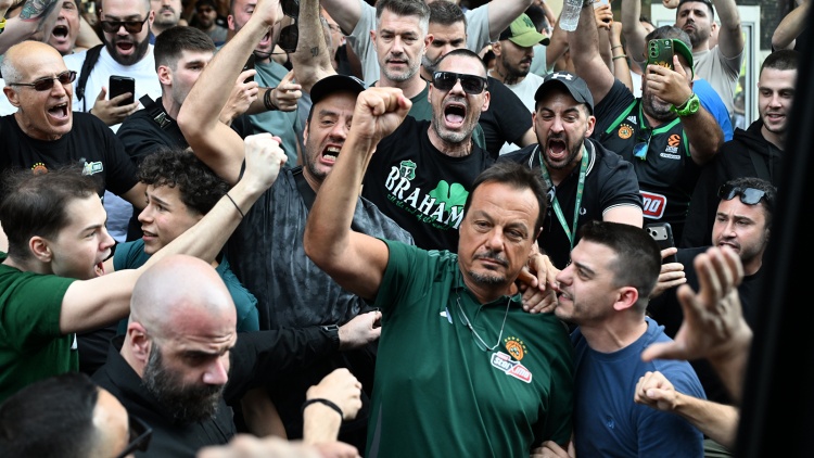 &Alpha;&pi;&omicron;&theta;έ&omega;&sigma;&eta; &gamma;&iota;&alpha; &tau;&omicron;&nu; &Pi;&alpha;&nu;&alpha;&theta;&eta;&nu;&alpha;ϊ&kappa;ό &sigma;&tau;&omicron; &Kappa;ά&rho;&alpha;&beta;&epsilon;&lambda;: &Pi;ά&nu;&omega; &alpha;&pi;ό 2.000 &phi;ί&lambda;&alpha;&theta;&lambda;&omicron;&iota; &pi;&rho;&iota;&nu; &tau;&omicron; Game 3 (vid)