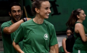 &Pi;&rho;ώ&tau;&eta; &phi;&iota;&lambda;&iota;&kappa;ή &nu;ί&kappa;&eta; &gamma;&iota;&alpha; &tau;&alpha; &kappa;&omicron;&rho;ί&tau;&sigma;&iota;&alpha; &tau;&omicron;&upsilon; &mu;&pi;ά&sigma;&kappa;&epsilon;&tau;