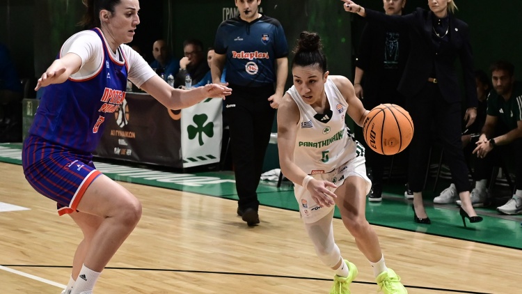 &Kappa;&alpha;&rho;&alpha;&kappa;&alpha;&sigma;ί&delta;&omicron;&upsilon;: &laquo;&Pi;&epsilon;&rho;ί&epsilon;&rho;&gamma;&eta; &kappa;&alpha;&iota; &delta;ύ&sigma;&kappa;&omicron;&lambda;&eta; &chi;&rho;&omicron;&nu;&iota;ά, &pi;ή&rho;&alpha;&mu;&epsilon; &pi;&omicron;&lambda;&lambda;ά &mu;&alpha;&theta;ή&mu;&alpha;&tau;&alpha;&raquo;