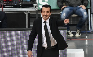 &Beta;ό&beta;&omicron;&rho;&alpha;&sigmaf;: &laquo;&Kappa;&lambda;&epsilon;&iota;&delta;ί ή&tau;&alpha;&nu; &tau;&omicron; &pi;&rho;ώ&tau;&omicron; &delta;&epsilon;&kappa;ά&lambda;&epsilon;&pi;&tau;&omicron;&raquo;