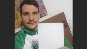 &Omicron; &Pi;&alpha;&nu;&alpha;&theta;&eta;&nu;&alpha;ϊ&kappa;ό&sigmaf; &Alpha;&mu;&epsilon;&Alpha; &sigma;ή&kappa;&omega;&sigma;&epsilon; &lambda;&epsilon;&upsilon;&kappa;ή &kappa;ά&rho;&tau;&alpha; (pic)