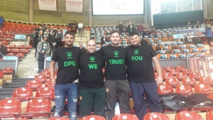 &Omicron;&iota; &tau;έ&sigma;&sigma;&epsilon;&rho;&iota;&sigmaf; &Rho;&omicron;&delta;ί&tau;&epsilon;&sigmaf; &epsilon;&pi;έ&sigma;&tau;&rho;&epsilon;&psi;&alpha;&nu; &mu;&epsilon; &nu;έ&omicron; &mu;ή&nu;&upsilon;&mu;&alpha; (pic)