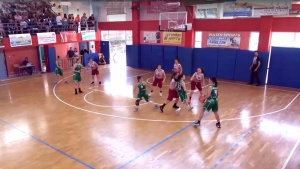 Ά&nu;&epsilon;&tau;&alpha; &omicron;&iota; &Kappa;&omicron;&rho;&alpha;&sigma;ί&delta;&epsilon;&sigmaf; &kappa;ό&nu;&tau;&rho;&alpha; &sigma;&tau;&omicron; &Sigma;ύ&lambda;&lambda;&alpha; (vid)
