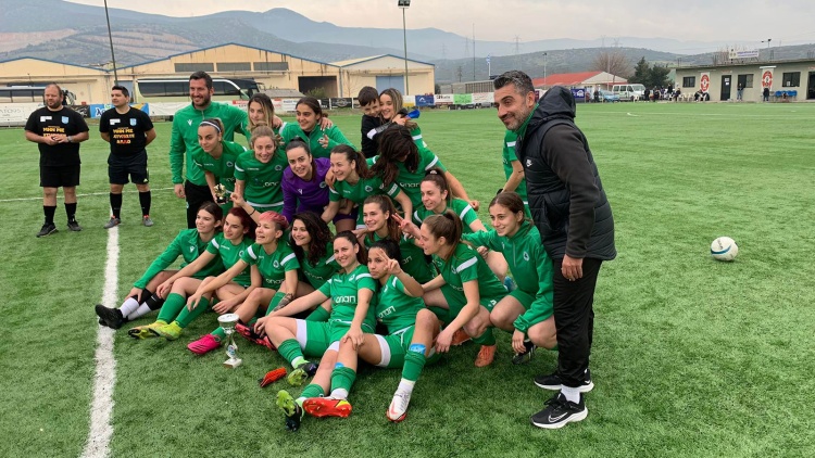 &Pi;ή&rho;&epsilon; &tau;&omicron; &tau;&omicron;&upsilon;&rho;&nu;&omicron;&upsilon;ά &gamma;&upsilon;&nu;&alpha;&iota;&kappa;ώ&nu; &kappa;&alpha;&tau;ά &tau;&eta;&sigmaf; &beta;ί&alpha;&sigmaf; &omicron; &Pi;&alpha;&nu;&alpha;&theta;&eta;&nu;&alpha;ϊ&kappa;ό&sigmaf; (pics)