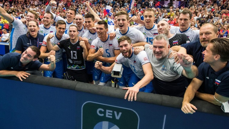 &Sigma;&tau;&alpha; &eta;&mu;&iota;&tau;&epsilon;&lambda;&iota;&kappa;ά &tau;&omicron;&upsilon; EuroVolley &eta; &Sigma;&lambda;&omicron;&beta;&epsilon;&nu;ί&alpha; &tau;&omicron;&upsilon; &Sigma;&tau;ά&lambda;&epsilon;&kappa;&alpha;&rho;