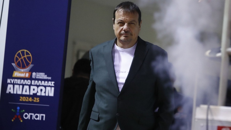 Ά&tau;&alpha;&mu;&alpha;&nu;: &laquo;&Pi;&omicron;&tau;έ &delta;&epsilon;&nu; &kappa;&lambda;ά&psi;&alpha;&mu;&epsilon; &gamma;&iota;&alpha; &tau;&iota;&sigmaf; &alpha;&pi;&omicron;&upsilon;&sigma;ί&epsilon;&sigmaf;, &kappa;&alpha;&iota; &mu;&pi;ά&sigma;&kappa;&epsilon;&tau; &sigma;&tau;&eta;&nu; &pi;&alpha;&rho;&alpha;&lambda;ί&alpha; &nu;&alpha; &pi;&alpha;ί&xi;&omicron;&upsilon;&mu;&epsilon;, &theta;&alpha; &pi;ά&mu;&epsilon; &gamma;&iota;&alpha; &tau;&eta; &nu;ί&kappa;&eta;&raquo;