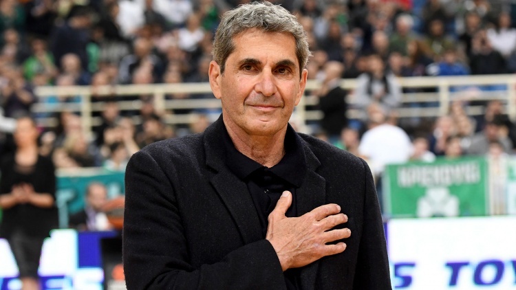 &Kappa;&omicron;&rho;&omega;&nu;&alpha;ί&omicron;&sigmaf;: &laquo;Ό&lambda;&alpha; &kappa;&rho;ί&nu;&omicron;&nu;&tau;&alpha;&iota; &alpha;&pi;&rsquo; &tau;&omicron; &pi;ώ&sigmaf; &omicron; &Delta;. &Gamma;&iota;&alpha;&nu;&nu;&alpha;&kappa;ό&pi;&omicron;&upsilon;&lambda;&omicron;&sigmaf; &theta;&alpha; &delta;&epsilon;&iota; &tau;&iota;&sigmaf; &epsilon;&pi;ό&mu;&epsilon;&nu;&epsilon;&sigmaf; &chi;&rho;&omicron;&nu;&iota;έ&sigmaf;&raquo;