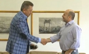 &Alpha;&gamma;&omega;&nu;ί&alpha; &kappa;&alpha;&iota; &alpha;&pi;&omicron;&rho;ί&alpha; &gamma;&iota;&alpha; &tau;&eta;&nu; &epsilon;&pi;ό&mu;&epsilon;&nu;&eta; &eta;&mu;έ&rho;&alpha; &sigma;&tau;&omicron;&nu; &Pi;&alpha;&nu;&alpha;&theta;&eta;&nu;&alpha;ϊ&kappa;ό