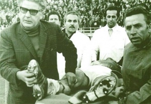&Eta; &alpha;&phi;ή&gamma;&eta;&sigma;&eta; &tau;&omicron;&upsilon; &Tau;&omicron;&mu;&alpha;&rho;ά &gamma;&iota;&alpha; &tau;&omicron;&nu; &tau;&rho;&alpha;&upsilon;&mu;&alpha;&tau;&iota;&sigma;&mu;ό &tau;&omicron;&upsilon; &sigma;&tau;&omicron;&nu; &tau;&epsilon;&lambda;&iota;&kappa;ό &tau;&omicron;&upsilon; &Delta;&iota;&eta;&pi;&epsilon;&iota;&rho;&omega;&tau;&iota;&kappa;&omicron;ύ (aud)