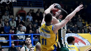 &Mu;&epsilon; &Pi;&epsilon;&rho;&iota;&sigma;&tau;έ&rho;&iota; &sigma;&tau;&omicron; &Kappa;ύ&pi;&epsilon;&lambda;&lambda;&omicron; &omicron; &Pi;&alpha;&nu;&alpha;&theta;&eta;&nu;&alpha;ϊ&kappa;ό&sigmaf;