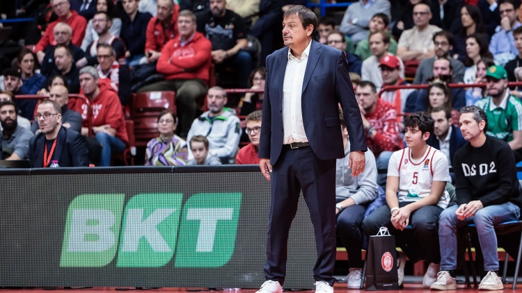 &Alpha;&tau;&alpha;&mu;ά&nu;: &laquo;&Eta; ά&mu;&upsilon;&nu;ά &mu;&alpha;&sigmaf; &sigma;&tau;&omicron; &delta;&epsilon;ύ&tau;&epsilon;&rho;&omicron; &eta;&mu;ί&chi;&rho;&omicron;&nu;&omicron; ή&tau;&alpha;&nu; ί&sigma;&omega;&sigmaf; &eta; &kappa;&alpha;&lambda;ύ&tau;&epsilon;&rho;&eta; &tau;&eta; &phi;&epsilon;&tau;&iota;&nu;ή &sigma;&epsilon;&zeta;ό&nu;&raquo;