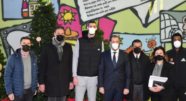 &Eta; &Kappa;&Alpha;&Epsilon; &Pi;&alpha;&nu;&alpha;&theta;&eta;&nu;&alpha;ϊ&kappa;ό&sigmaf; &sigma;&tau;&omicron; &pi;&lambda;&epsilon;&upsilon;&rho;ό &tau;&omega;&nu; &pi;&alpha;&iota;&delta;&iota;ώ&nu; &tau;&eta;&sigmaf; &laquo;&Epsilon;&Lambda;&Pi;&Iota;&Delta;&Alpha;&Sigma;&raquo; (pics)