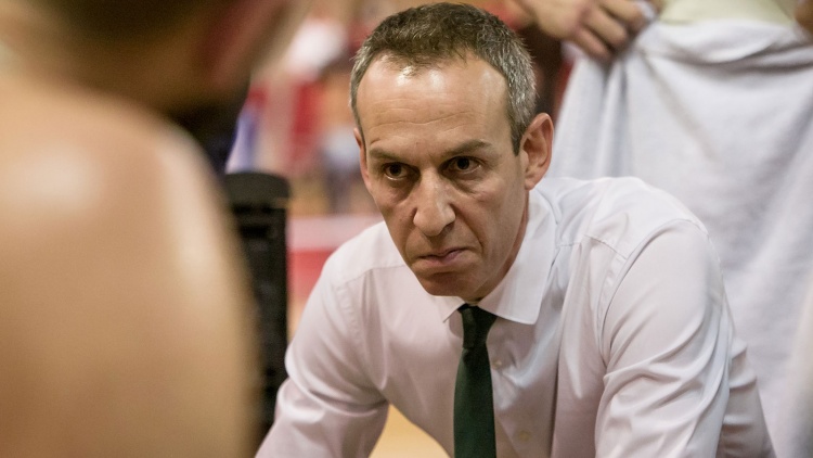 &Kappa;ά&tau;&alpha;&sigmaf;: &laquo;&Pi;&rho;έ&pi;&epsilon;&iota; &nu;&alpha; &pi;&alpha;ί&zeta;&omicron;&upsilon;&mu;&epsilon; &kappa;&alpha;&lambda;ύ&tau;&epsilon;&rho;&eta; ά&mu;&upsilon;&nu;&alpha;&raquo;