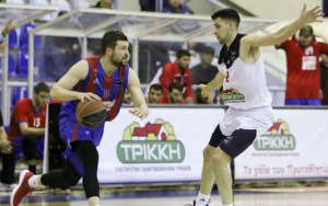 &Delta;&alpha;&nu;&epsilon;&iota;&kappa;ό&sigmaf; &omicron; &Lambda;&omicron;ύ&nu;&tau;&zeta;&eta;&sigmaf;, &pi;&alpha;ί&rho;&nu;&epsilon;&iota; &Sigma;&alpha;&kappa;&epsilon;&lambda;&lambda;&alpha;&rho;ί&omicron;&upsilon; &omicron; &Pi;&alpha;&nu;&alpha;&theta;&eta;&nu;&alpha;ϊ&kappa;ό&sigmaf;
