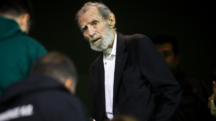 &Gamma;. &Beta;&alpha;&rho;&delta;&iota;&nu;&omicron;&gamma;&iota;ά&nu;&nu;&eta;&sigmaf;: &laquo;&Delta;&epsilon;&nu; &kappa;&alpha;&tau;ή&rho;&gamma;&eta;&sigma;&alpha; &pi;&omicron;&tau;έ &tau;&eta; &Theta;ύ&rho;&alpha; 13 - &Delta;&epsilon;&nu; ή&theta;&epsilon;&lambda;&alpha; &mu;&epsilon;&tau;&alpha;&gamma;&rho;&alpha;&phi;έ&sigmaf;, &gamma;&iota;&alpha;&tau;ί &delta;&epsilon;&nu; ή&theta;&epsilon;&lambda;&alpha; &nu;&alpha; &chi;&alpha;&lambda;ά&sigma;&omega; &tau;&eta;&nu; &omicron;&mu;ά&delta;&alpha;&raquo;
