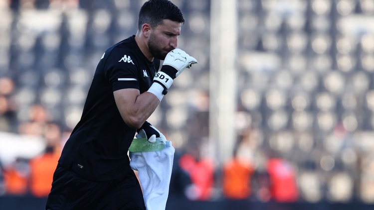 &Delta;&iota;&omicron;ύ&delta;&eta;&sigmaf;: &laquo;&Epsilon;&upsilon;&chi;&alpha;&rho;&iota;&sigma;&tau;ώ &gamma;&iota;&alpha; ό&lambda;&alpha; &Pi;&alpha;&nu;&alpha;&theta;&eta;&nu;&alpha;ϊ&kappa;έ! &Epsilon;ί&sigma;&alpha;&iota; &pi;&lambda;έ&omicron;&nu; &kappa;&omicron;&mu;&mu;ά&tau;&iota; &tau;&eta;&sigmaf; &kappa;&alpha;&rho;&delta;&iota;ά&sigmaf; &mu;&omicron;&upsilon;&raquo;