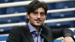 &Gamma;&iota;&alpha;&nu;&nu;&alpha;&kappa;ό&pi;&omicron;&upsilon;&lambda;&omicron;&sigmaf;: &laquo;&Mu;&eta;&nu; &alpha;&pi;&alpha;&nu;&tau;ή&sigma;&epsilon;&tau;&epsilon; &sigma;&tau;&iota;&sigmaf; &sigma;&upsilon;&nu;&epsilon;&iota;&delta;&eta;&tau;έ&sigmaf; &pi;&rho;&omicron;&kappa;&lambda;ή&sigma;&epsilon;&iota;&sigmaf;&raquo;